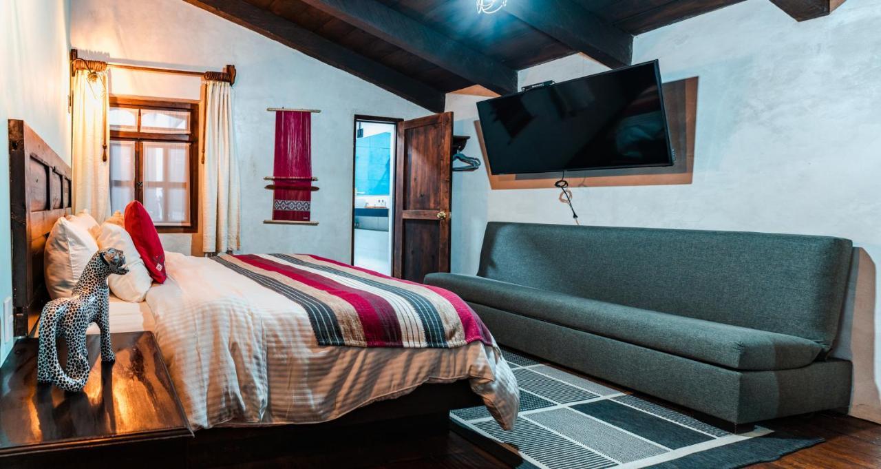 Yox Hotel Boutique San Cristóbal de Las Casas Exteriér fotografie A room at the hotel