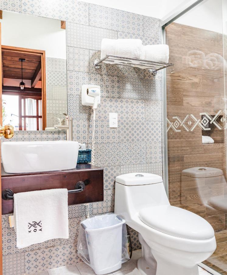 Yox Hotel Boutique San Cristóbal de Las Casas Exteriér fotografie Bathroom