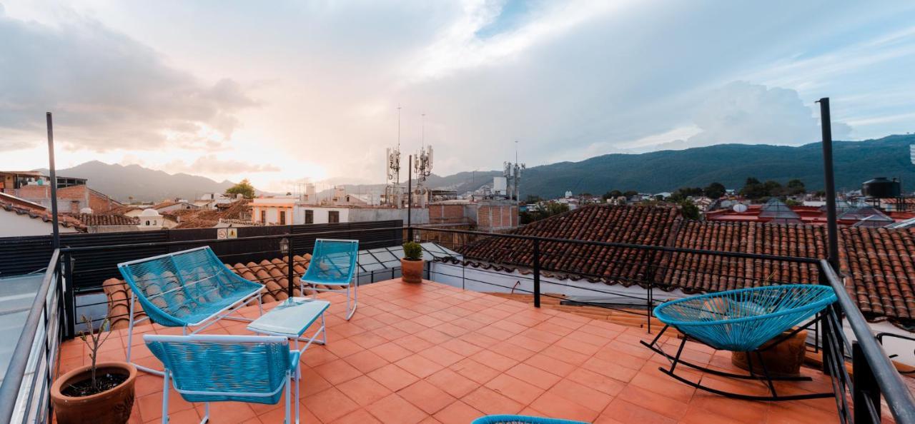Yox Hotel Boutique San Cristóbal de Las Casas Exteriér fotografie Rooftop in Granada, Spain