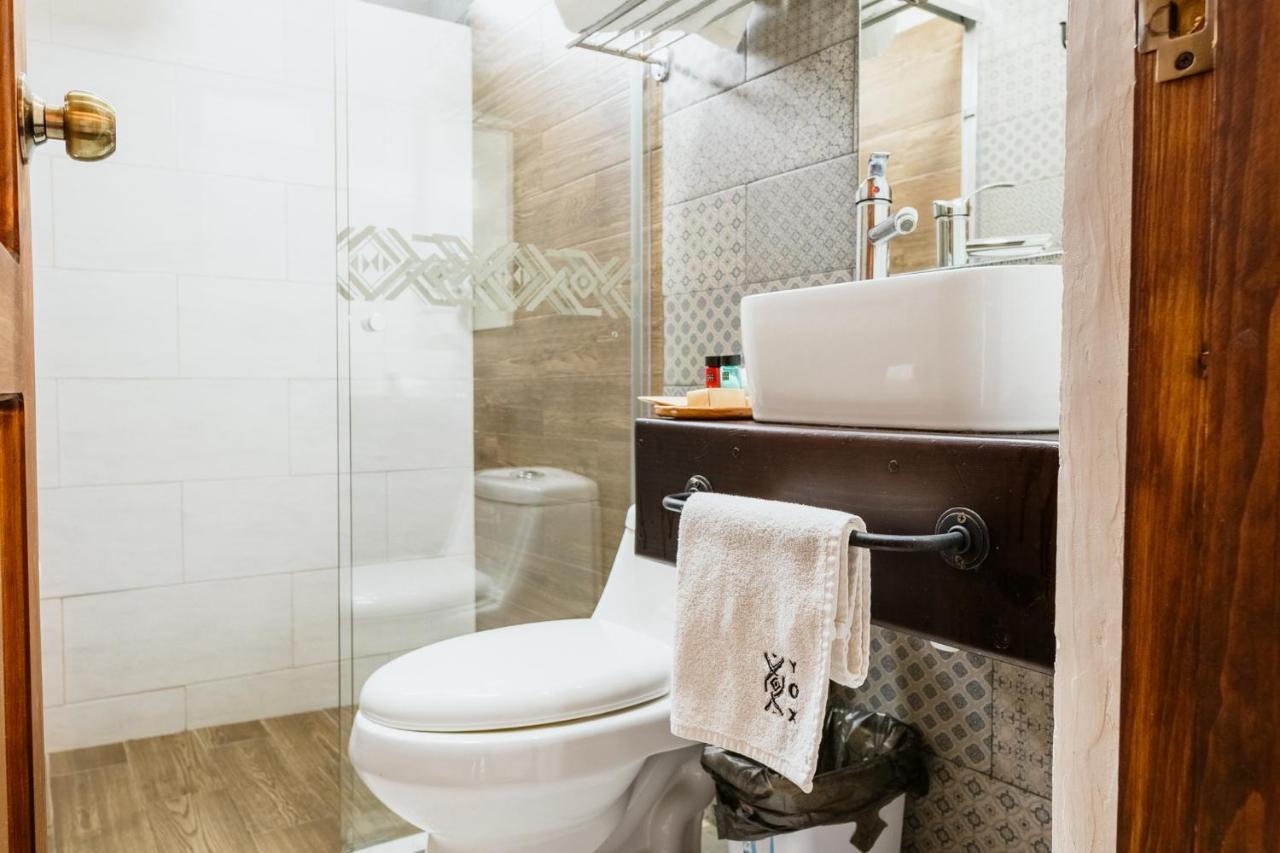 Yox Hotel Boutique San Cristóbal de Las Casas Exteriér fotografie Bathroom