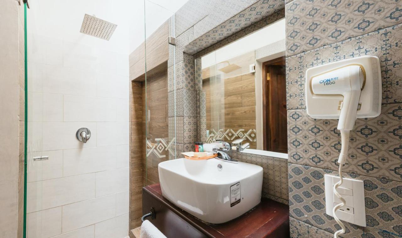 Yox Hotel Boutique San Cristóbal de Las Casas Exteriér fotografie Bathroom